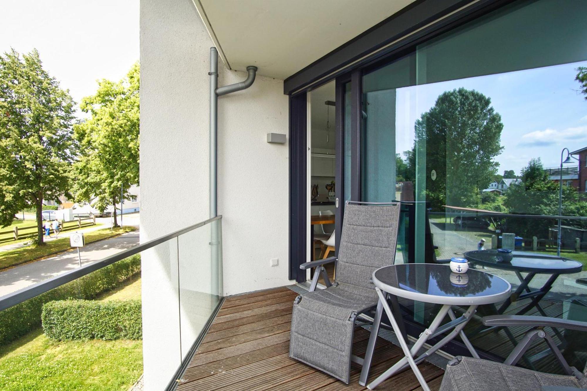 Haus Hafenkieker Fewo 08 - Balkon, Hafenblick Putbus Exterior photo