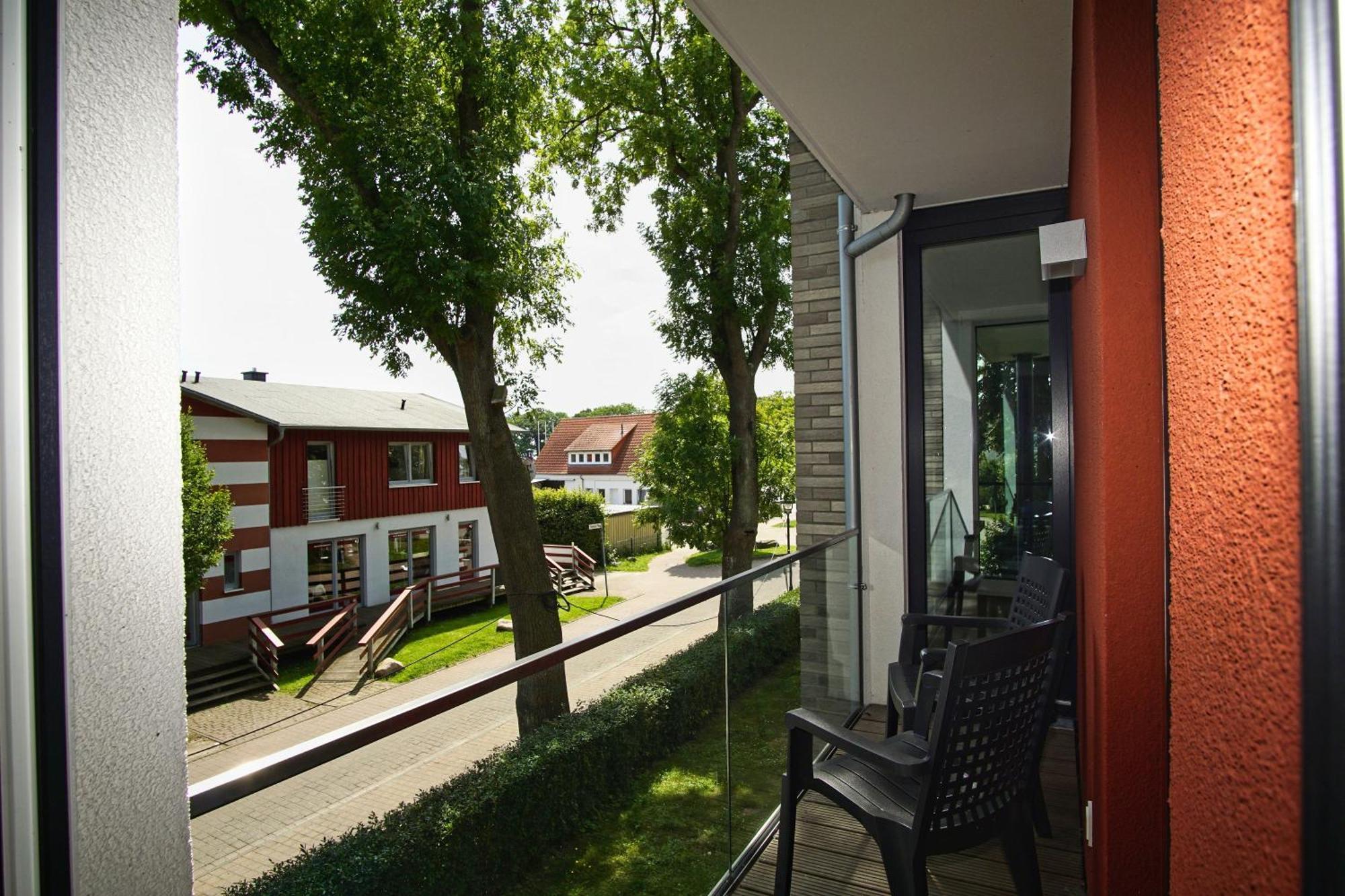 Haus Hafenkieker Fewo 08 - Balkon, Hafenblick Putbus Exterior photo